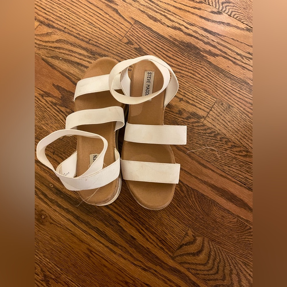 Steve Madden white platform shoe